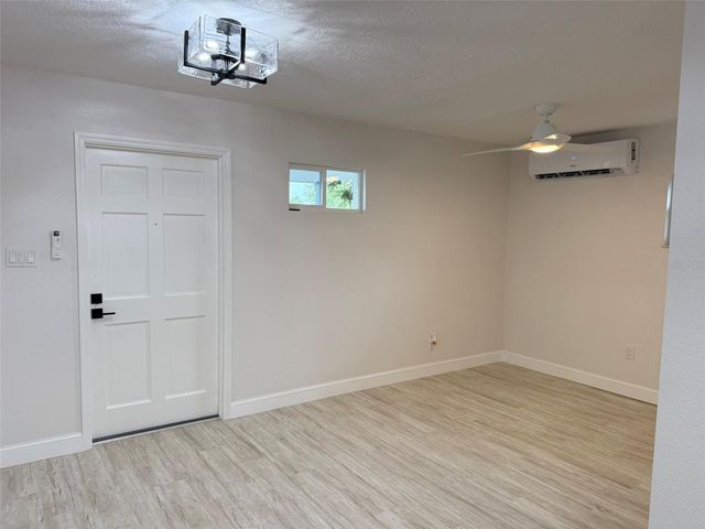 2413 18TH AVENUE N, St Petersburg, FL 33713