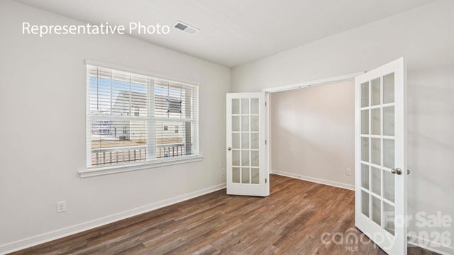 5616 Pamplona Way, Charlotte, NC 28214