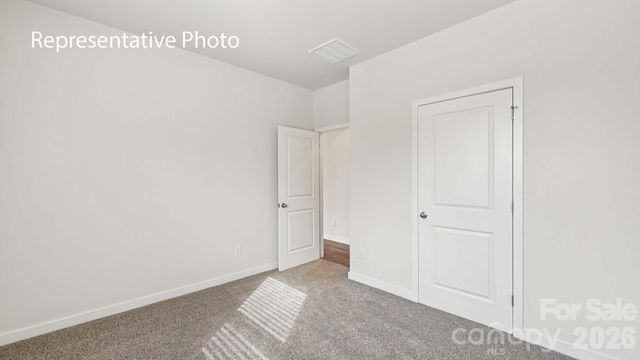 5616 Pamplona Way, Charlotte, NC 28214