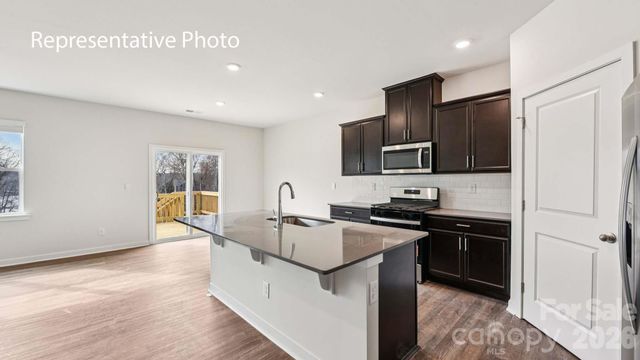 5616 Pamplona Way, Charlotte, NC 28214