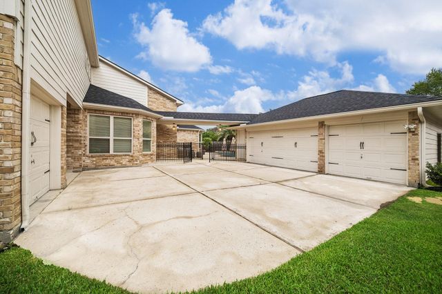 5919 Majestic Pines Drive, Kingwood, TX 77345