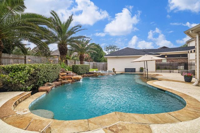 5919 Majestic Pines Drive, Kingwood, TX 77345