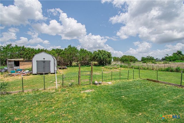 421 Old Pidcoke Road, Gatesville, TX 76528