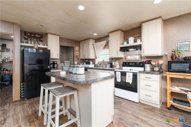 421 Old Pidcoke Road, Gatesville, TX 76528