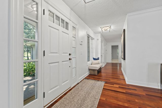 8100 Oakmere Road, Bloomington, MN 55438
