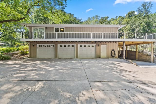 8100 Oakmere Road, Bloomington, MN 55438