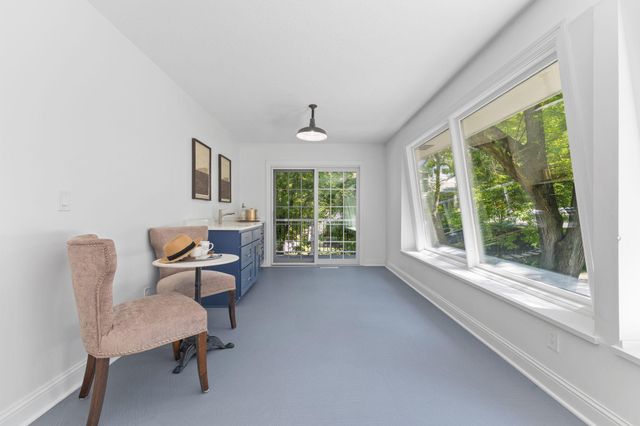 8100 Oakmere Road, Bloomington, MN 55438
