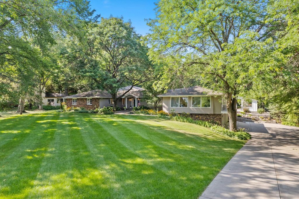 8100 Oakmere Road, Bloomington, MN 55438 — photo 3