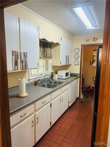 211 Eatman, Eutaw, AL 35462