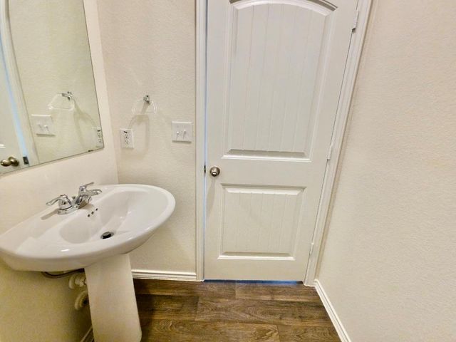 13525 Open Wagon TRL, Elgin, TX 78621