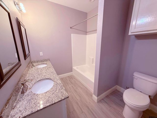 611 Dela Cruz Dr, Winnsboro, TX 75494