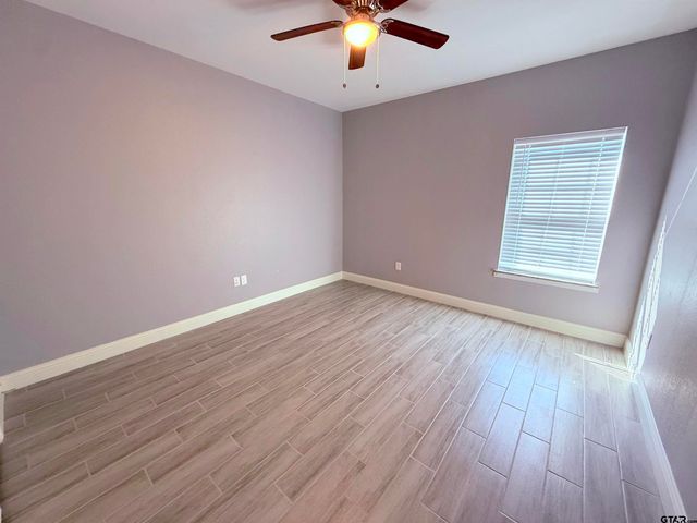 611 Dela Cruz Dr, Winnsboro, TX 75494