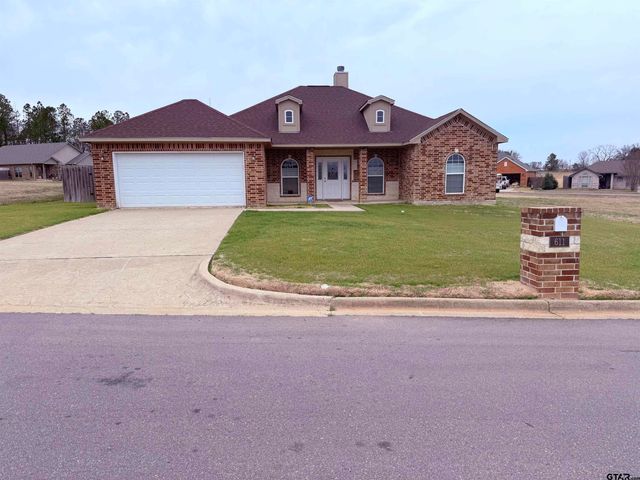 611 Dela Cruz Dr, Winnsboro, TX 75494