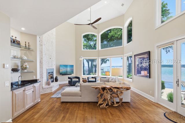 12 Brams Point Rd, Hilton Head Island, SC 29926