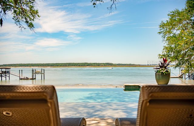 12 Brams Point Rd, Hilton Head Island, SC 29926