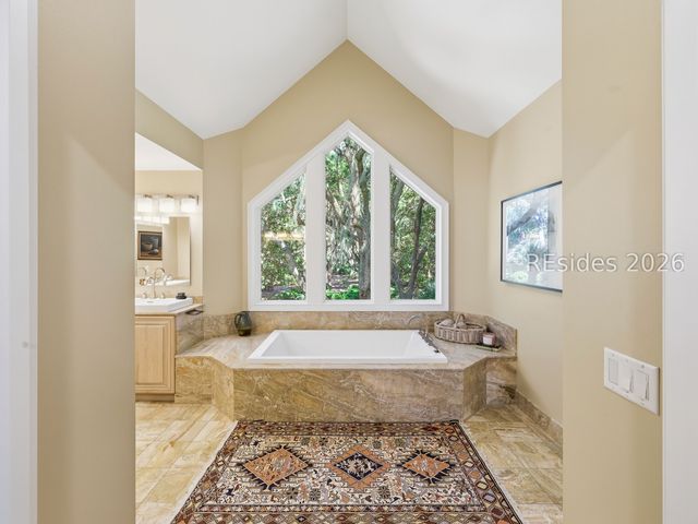 12 Brams Point Rd, Hilton Head Island, SC 29926