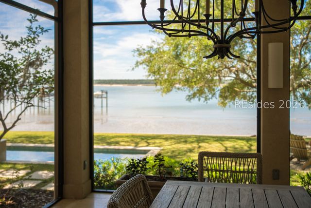 12 Brams Point Rd, Hilton Head Island, SC 29926