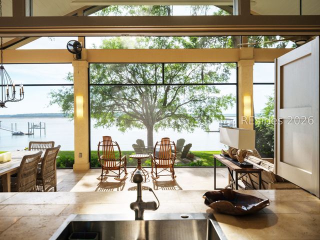 12 Brams Point Rd, Hilton Head Island, SC 29926