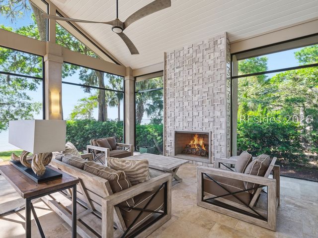 12 Brams Point Rd, Hilton Head Island, SC 29926