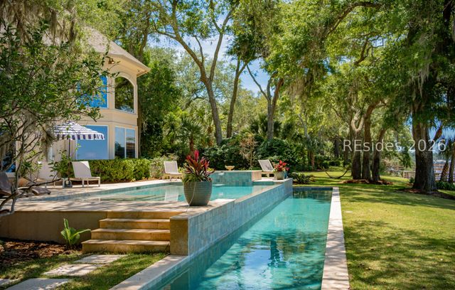 12 Brams Point Rd, Hilton Head Island, SC 29926
