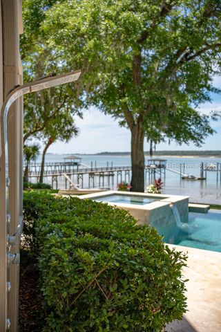 12 Brams Point Rd, Hilton Head Island, SC 29926