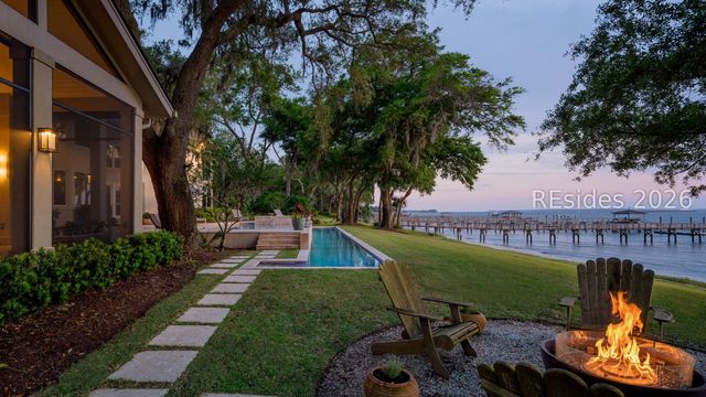 12 Brams Point Rd, Hilton Head Island, SC 29926