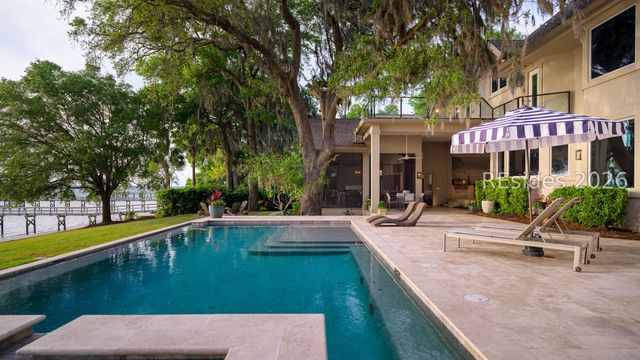 12 Brams Point Rd, Hilton Head Island, SC 29926