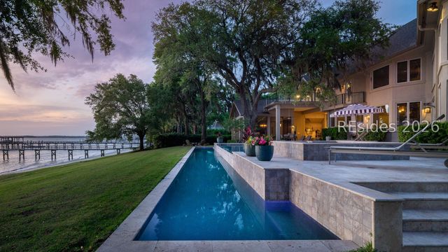 12 Brams Point Rd, Hilton Head Island, SC 29926