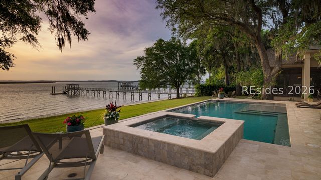12 Brams Point Rd, Hilton Head Island, SC 29926