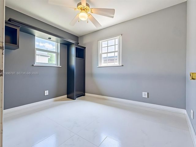 1331 N 69th Ave, Hollywood, FL 33024