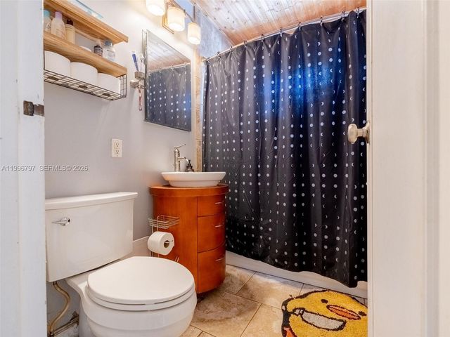 1331 N 69th Ave, Hollywood, FL 33024