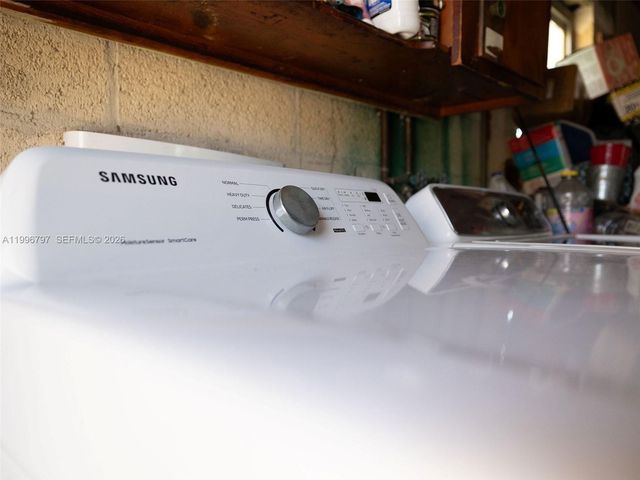 1331 N 69th Ave, Hollywood, FL 33024