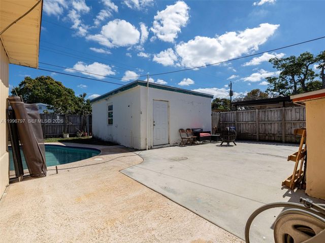 1331 N 69th Ave, Hollywood, FL 33024