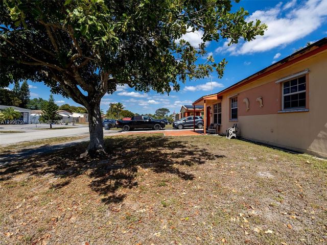 1331 N 69th Ave, Hollywood, FL 33024
