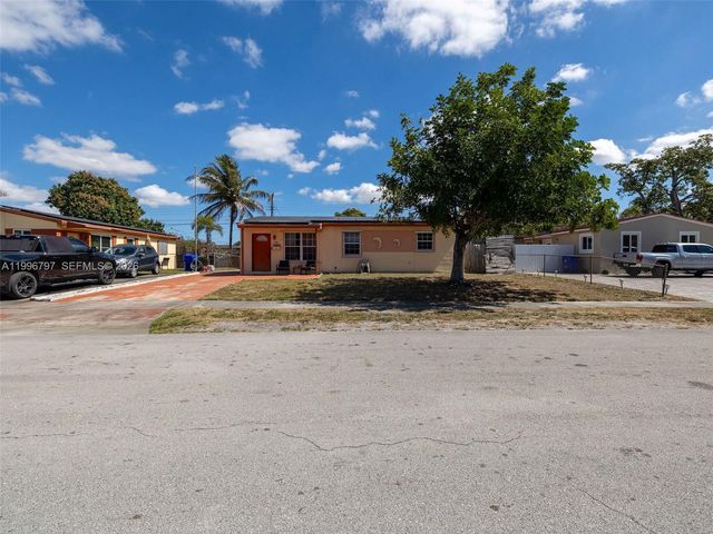 1331 N 69th Ave, Hollywood, FL 33024