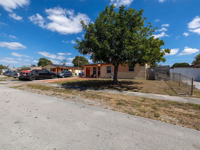 1331 N 69th Ave, Hollywood, FL 33024