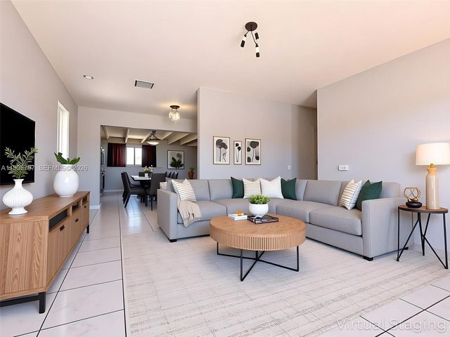 1331 N 69th Ave, Hollywood, FL 33024