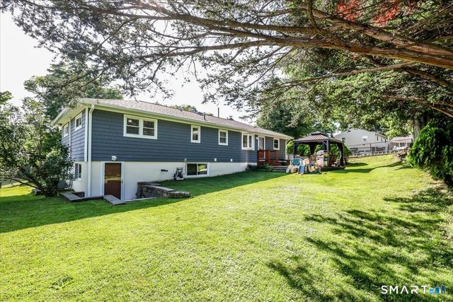 46 Jeanette Road, Danbury, CT 06811