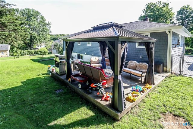 46 Jeanette Road, Danbury, CT 06811