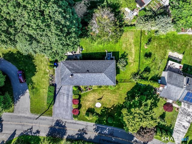46 Jeanette Road, Danbury, CT 06811