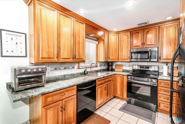 46 Jeanette Road, Danbury, CT 06811
