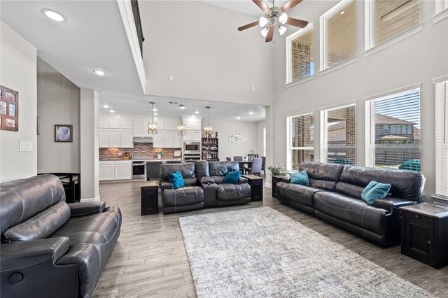 13814 Evert Court, Mont Belvieu, TX 77523