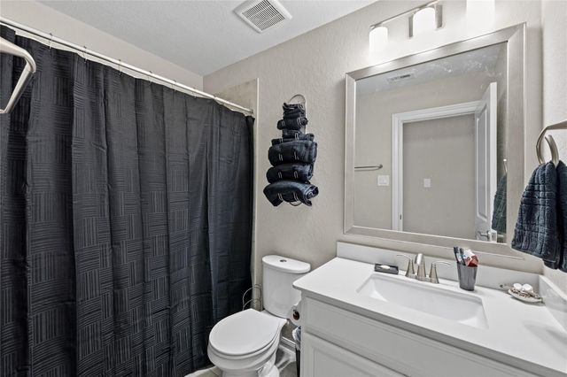 13814 Evert Court, Mont Belvieu, TX 77523