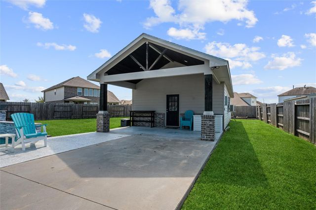 13814 Evert Court, Mont Belvieu, TX 77523