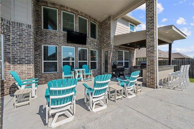 13814 Evert Court, Mont Belvieu, TX 77523