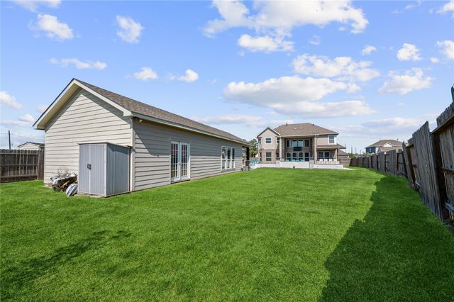 13814 Evert Court, Mont Belvieu, TX 77523