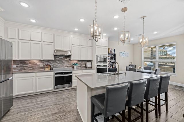 13814 Evert Court, Mont Belvieu, TX 77523