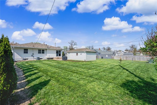 1101 Staub Court NE, Cedar Rapids, IA 52402