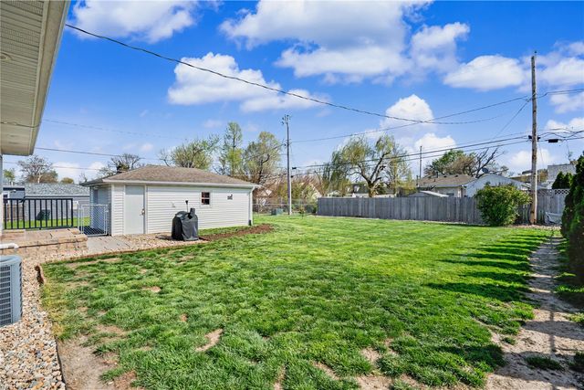 1101 Staub Court NE, Cedar Rapids, IA 52402