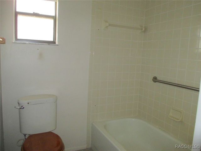 9851 E Thomas Road, Floral City, FL 34436